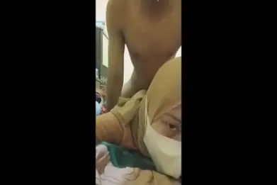 Bokep Jilbab Pijat Berujung Dientot Keras Memek Banjir