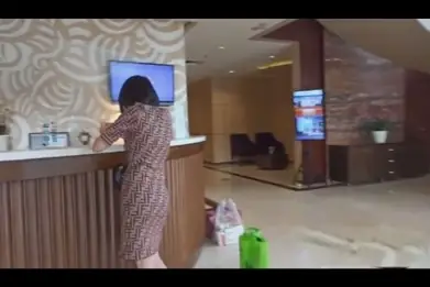 Kenikmatan Sempurna Bareng Pramugari Seksi