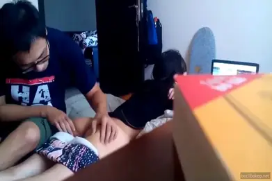 Lagi Rebahan Langsung Digas Abang Sampai Basah Lumer WOT HD