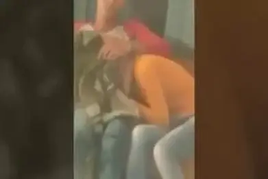 Ukhti Hijab Coklat Cantik Pasrah Digenjot Kursi